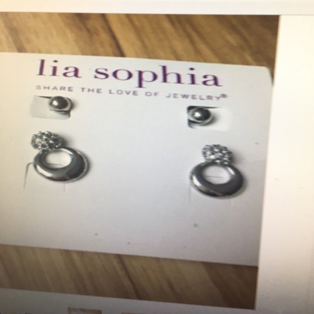 Lia Sophia earrings set of 2